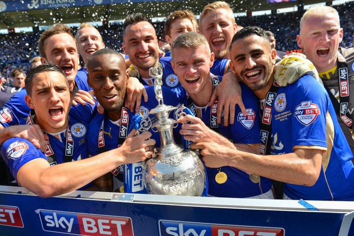 Phải nói rằng, Leicester City là một tập thể gắn kết và muốn tạo "tiếng vang" của những cá nhân vô danh. Ngoài bộ đôi Vardy - Mahrez, Leicester còn có bộ đôi tiền vệ Daniel Drinkwater và Ngolo Kante cùng hậu vệ trụ cột Christian Fuchs có đóng góp quan trọng không kém cặp đôi lừng danh nói trên.