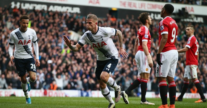 Với một bàn thắng vào lưới Man Utd, Alderweireld xứng đáng có một suất trong ĐHTB vòng 33 Ngoại hạng Anh.