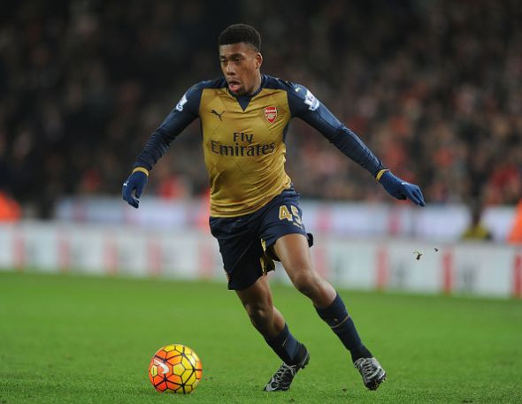 Alex Iwobi đã có màn trình diễn rất ấn tượng trong trận hòa West Ham, dù không ghi bàn nhưng anh đã tung ra hai đường kiến tạo cho đồng đội lập công.