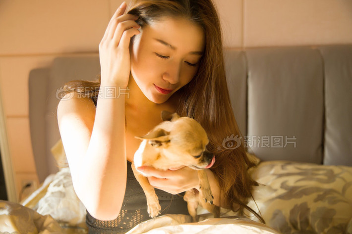 Sở hữu vẻ đẹp và tài năng về kinh doanh cũng như nghệ thuật. Tô Kính Viên là một mẫu bạn gái lý tưởng khiến hàng vạn chàng trai thổn thức mỗi khi xuất hiện. Ảnh trong bài: Sina.