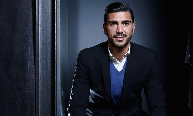 Không chỉ được chú ý bằng chuyên môn, cầu thủ thuộc biên chế của CLB Southampton đến với VCK Euro 2016 được nhiều người đánh giá là một trong những ngôi sao ăn mặc đẹp.