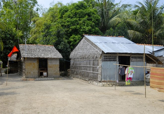 Nhà lá ở miền Tây