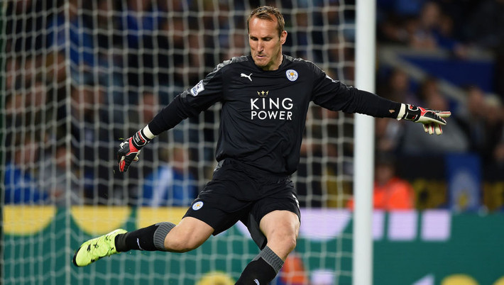Mark Schwarzer: 42 tuổi 159 ngày.