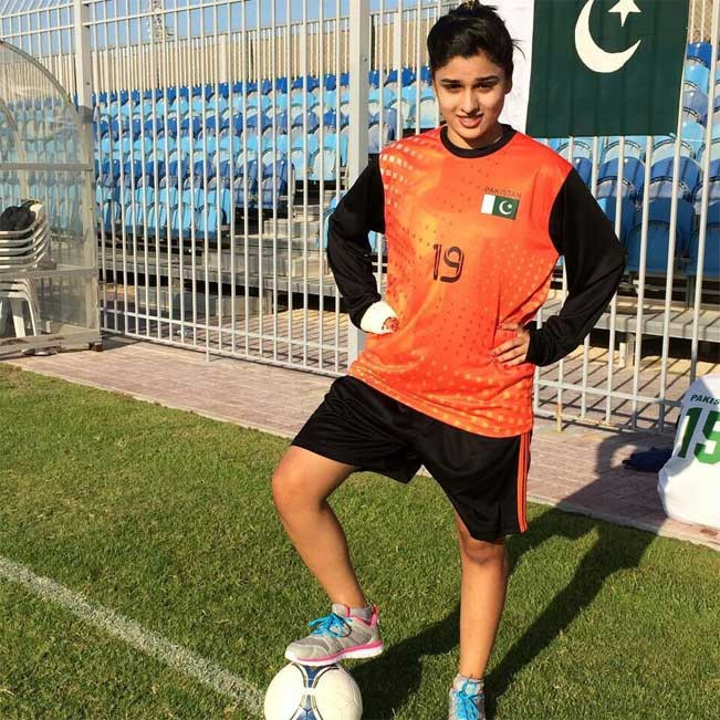 Do Pakistan vẫn giữ quan niệm trọng nam khinh nữ. Chính vì vậy, Mahpara Shahid muốn dùng tài năng và những phẩm chất của mình để khẳng định rằng nữ giới có quyền bình đẳng trong xã hội hiện đại.