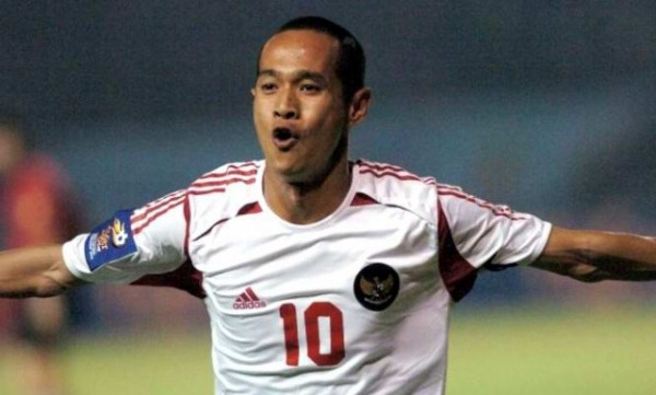 Kurniawan Dwi Yulianto là một trong những cầu thủ mà NHM bóng đá ĐNA rất khó để quên khi có tới 13 bàn thắng tại AFF Cup.
