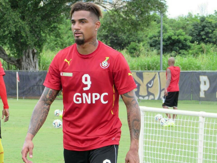 Tại World Cup 2014 tổ chức tại Brazil, hai tuyển thủ quốc gia Ghana là Kevin Prince Boateng và Sulley Muntari đã gặp rắc rối với ban lãnh đạo sau khi có lời công kích huấn luyện viên của Ghana là ông Kwesi Appiah.
