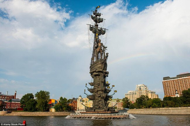Bức tượng Peter Đại đế được xây dựng năm 1997 ở Moscow, Nga.
