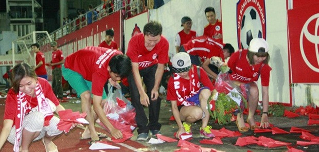 Trong những hội cổ động viên tại Việt Nam, có lẽ CĐV Hải Phòng được đánh giá là cuồng nhiệt và có "máu điên" cực lớn. Mỗi khi đi đến đâu, họ đều mang lại một bản sắc riêng, một phong cách cổ vũ không đụng hàng.