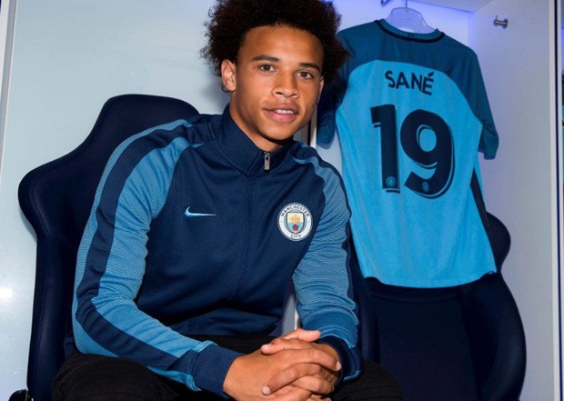 Mặc dù còn rất trẻ, thế nhưng bằng tài năng của mình, Leroy Sane đã khiến Man City phải bỏ ra tới 43,7 triệu bảng để sở hữu mình.