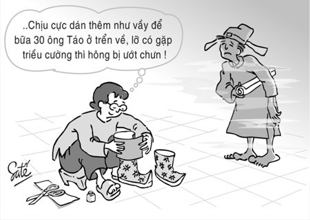 Với những người dân Sài thành, họ lo cho vị thần quản việc bếp núc của nhà mình gặp triều cường ướt hài nên đã "độ" thêm cho cao lên.