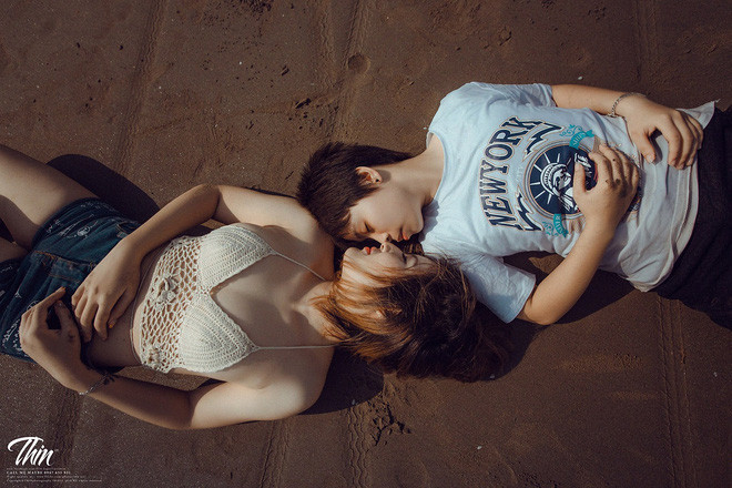 Sau khi nhiều nhận được nhiều lời nhận xét của mọi người, nhân vật “nam chính” trong bộ ảnh đồng tính, Lương Thủy cũng không ngần ngại nói ra những chia sẻ của bản thân với những búa rìu dư luận.