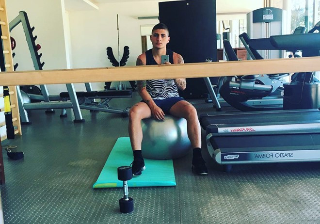 Một tháng trước khi Euro 2016 khởi tranh, Marco Verratti dính chấn thương háng và bị gạch tên khỏi danh sách chốt hạ của tuyển Italy. Vậy nên thời gian này, cầu thủ của PSG đang cố gắng tập luyện để phục hồi chấn thương.