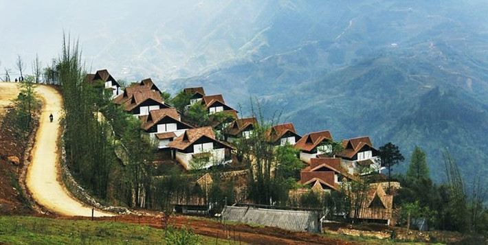 Những năm gần đây, đến du lịch Sapa, ai cũng có thể nhận ra các resort, homestay xinh đẹp mọc lên liên tục khiến du khách mê đắm mãi không muốn rời.