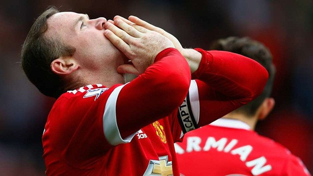 Với tổng thu nhập 82 triệu bảng không ai xứng đáng hơn Rooney đứng đầu trong danh sách ngôi sao thể thao giàu có nhất Vương quốc Anh, cầu thủ này đã thể hiện được bản lĩnh tiên phong của mình trong màu áo của Man United và cả ĐT Anh. Ảnh: Premier League.