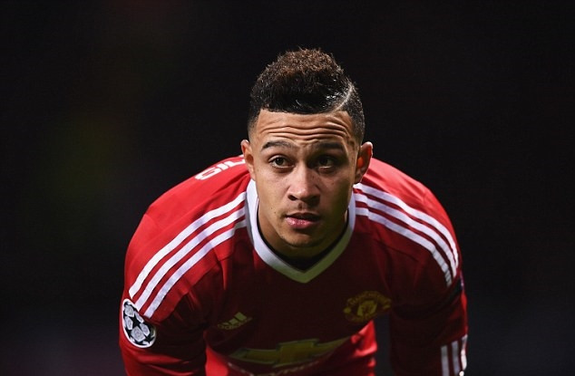Memphis Depay là cầu thủ tấn công siêu việt khi còn khoác áo PSV. Chính màn trình diễn này đã khiến Man United phải bỏ ra 25 triệu bảng đưa anh về sân Old Trafford. Ngôi sao từng ghi đến 42 bàn cho PSV sau 104 trận có lối chơi khá tương đồng với người đồng nghiệp cùng trang lứa Sterling của Man City.