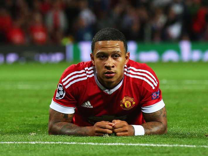 Tuy nhiên, kể từ khi gia nhập Man Utd, Depay vẫn chưa chứng tỏ được nhiều. Đây có lẽ là xu thế chung của cả tập thể Man Utd dưới thời HLV Van Gaal, chứ không riêng gì tiền đạo người Hà Lan.