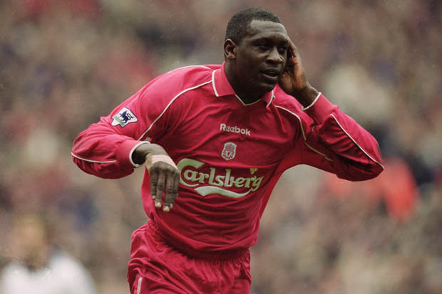 Emile Heskey đã qua thời kì đỉnh cao sự nghiệp của mình. Nỗi khiếp sợ trước khung thành ngày nào tại Premier League giờ đã chậm chạp. Thế nhưng, anh từng có hơn 150 trận thi đấu cho Liverpool trong sự nghiệp rất dài thi đấu cho nhiều CLB khác nữa như Leicester, Birmingham, Wigan và Aston Villa.