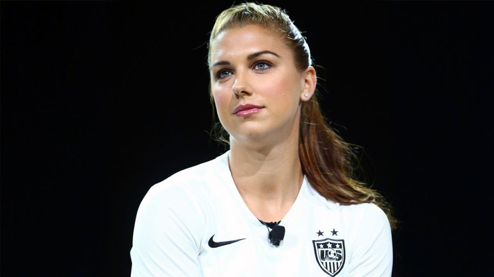 Alex Morgan là nữ cầu thủ xinh đẹp của ĐT Mỹ. Cô luôn được nhắc đến như một bóng hồng trong làng bóng đá nữ thế giới.