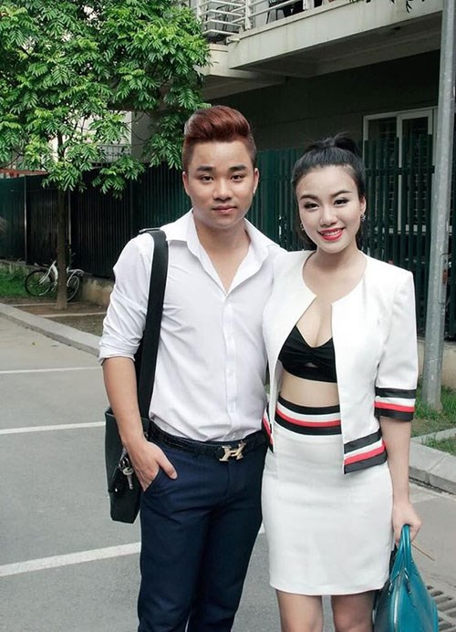 Dù Linh Miu từng khẳng định mình không phải là người phụ nữ của gia đình nhưng Hữu Công vẫn hết lòng yêu cô và dành những lời khen có cánh cho bạn gái khi còn ở cạnh bên nhau.