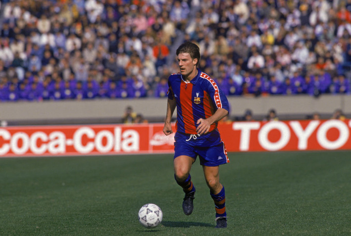 Michael Laudrup là một trong những tài năng bóng đá xuất sắc nhất lịch sử mà bóng đá Đan Mạch có được. Trong sự nghiệp thi đấu, tiền vệ công tài hoa người Đan Mạch luôn được biết đến như là một tiền vệ tài năng, kỹ thuật và nhãn quan tuyệt vời.