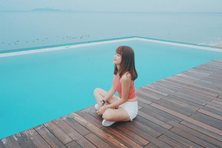 Ngoài sự xinh đẹp thì Minh Tâm là một cô gái tỏ ra vô cùng năng động khi cô thường xuyên góp mặt trong các sự kiện của trường báo cũng như một số tổ chức từ thiện mà cô làm thành viên.