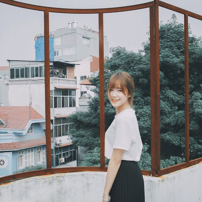 Bằng vẻ đẹp và sức khỏe dẻo dai, cô gái xinh đẹp người Hà thành này đã phải đã chứng minh cho ban giám khảo thấy rằng mình là người xứng đáng đoạt danh hiệu người đẹp thể thao trường báo chí.
