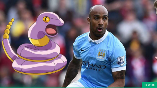 CĐV Aston Villa từng gọi Fabian Delph là "con rắn phản bội", cộng thêm cái đầu trọc, anh chàng này nhìn cực giống linh thú Ekans trong đoàn binh Pokemon.