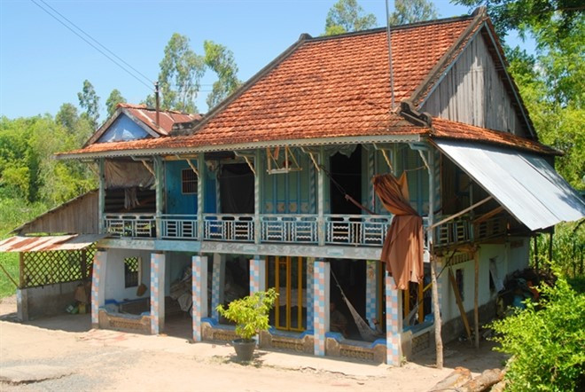 Ngôi nhà 3 gian đặc thù ở vùng sông nước đồng bằng sông Cửu Long.