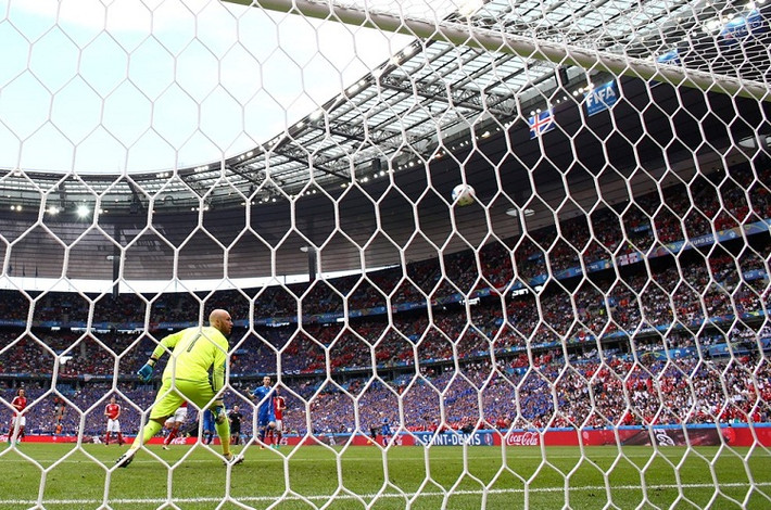 Iceland và Áo đều sở hữu cơ hội mong manh để có mặt tại vòng 1/8 Euro 2016. Chỉ có một chiến thắng mới giúp một trong hai đội có vị trí thứ hai tại bảng E.