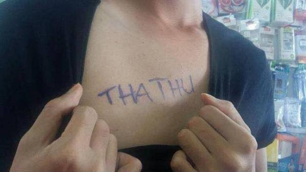 "Tha thu" phiên bản kín ngực.