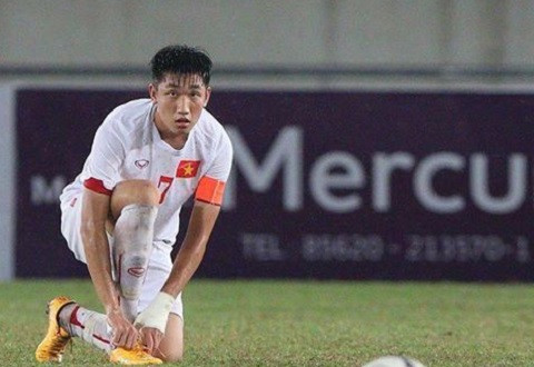 Thời gian vừa qua, U19 Việt Nam trở thành tâm điểm của mọi sự chú ý khi lần đầu tiên đoạt tấm vé tới U20 World Cup 2017 và trên mạng xã hội mọi động tĩnh của học trò HLV Hoàng Anh Tuấn đều được cư dân mạng liên tục cập nhật. Ảnh: Bongdaplus.