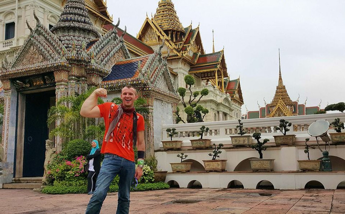 Matthias Schlitte có vòng tay phải to đến 46cm và anh đã có 11 năm thi đấu vật tay chuyên nghiệp, giành được 7 chức vô địch quốc gia Đức và 14 lần vô địch quốc tế.