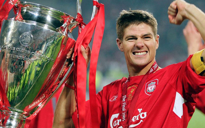Steven Gerrard cũng là một chân sút tuổi thân mà nhiều CLB thèm muốn. Dù chưa 1 lần nâng cao chức vô địch Premier League, tuy nhiên những vinh quang ở các giải đấu Cup cũng khiến anh là một phần lịch sử không thể thiếu của Liverpool.