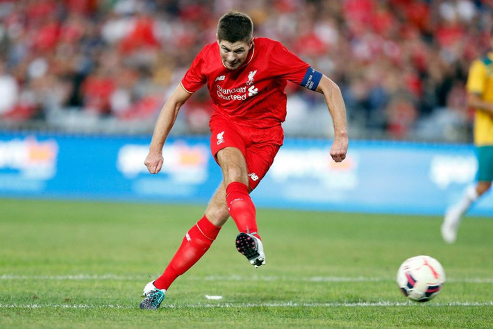 Với đẳng cấp của mình Gerrard hoàn toàn có thể tìm một bến đỗ lớn hơn cho mình nhưng anh đã cự tuyệt tất cả để ở lại chiến đấu và phục vụ CLB Liverpool.