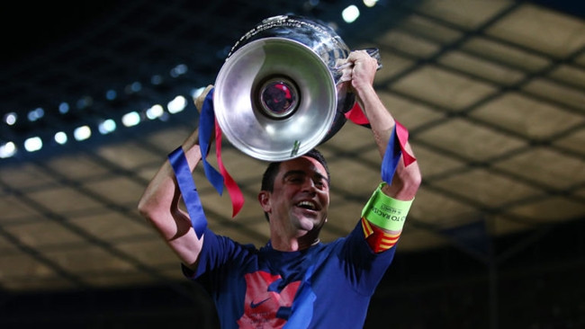 Ngôi sao bóng đá tuổi thân tiếp theo được nhắc tới đó là Xavi Hernandez. Cầu thủ này được mệnh danh là một ông chủ thật sự ở giữa sân.