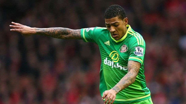 Cầu thủ tiếp đứng trong đội hình tệ nhất là Patrick van Aanholt của CLB Sunderland.