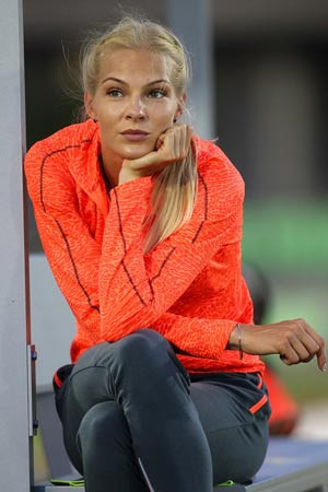 Cũng chính bởi vậy sắc đẹp của mình, Darya Klishina nhận được rất nhiều lời mời làm người mẫu quảng cáo cho các dòng sản phẩm đắt tiền cũng như thời trang tại nước Nga.