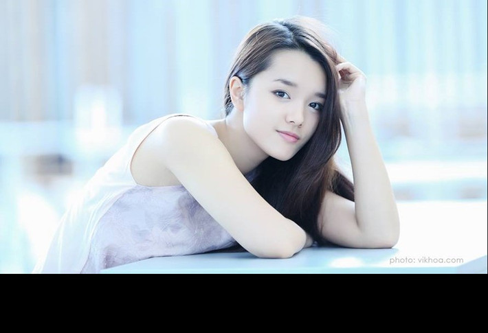Bằng vẻ đẹp và khả năng sử dụng thuần thục 3 ngoại ngữ Anh, Nga, Nhật, hot girl Việt kiều có nickname Christina B Nguyen đã khiến nhiều bạn trẻ gần xa phải chú ý đến mình.
