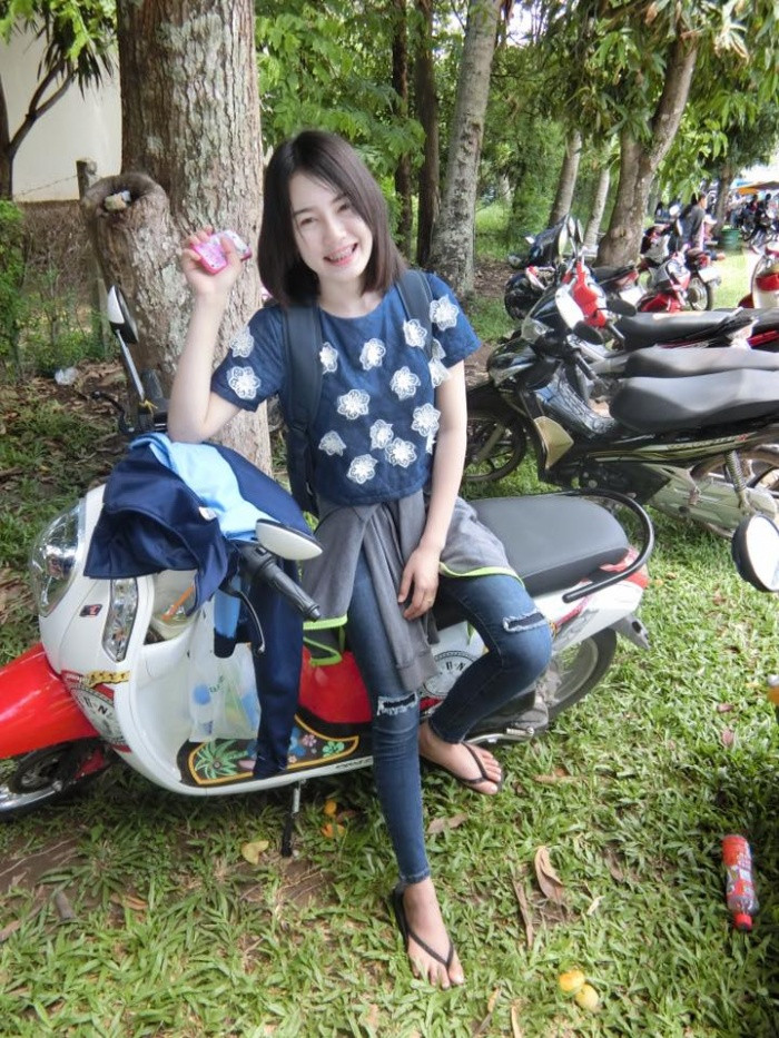 Bù lại cô nàng lại sở hữu làn da trắng sáng khiến nhiều người phải ghen tị.