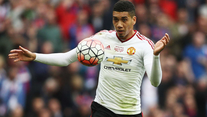 Trong những mùa giải gần đây, NHM Manchester United thấy sự trưởng thành rõ rệt của trung vệ Chris Smalling. Từ một cầu thủ trẻ non nớt, thế nhưng qua thời gian tuyển thủ người Anh đã chứng tỏ rằng mình là chốt chặn vững chắc.
