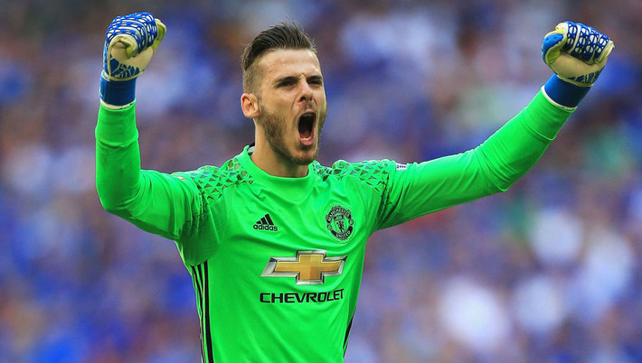 Trong bài viết của mình, tờ Goal.com đã xếp thủ thành David De Gea vào vị trí đội hình khủng của Manchester United. Điều này là hoàn toàn chính xác bởi chính thủ thành người Tây Ban Nha đã chứng tỏ mình là chỗ dựa tin cậy của Quỷ đỏ thành Manchester.