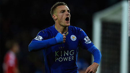 Cũng có rất nhiều ý kiến cho rằng, tài năng của Vardy nên được thi đấu ở những CLB lớn khác. Thế nhưng, cuối cùng cầu thủ 29 tuổi đã quyết định sẽ tiếp tục sự nghiệp của mình tại Leicester City với lí do có thể anh không được thi đấu ở vị trí sở trường và lối đá của hai đội hoàn toàn khác nhau khi HLV Wenger chuộng lối đá tấn công còn Leicester City lại thiên về phòng ngự.