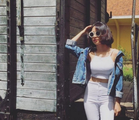 Để chốt lại vấn đề về nghi vấn nâng ngực, Hòa Minzy có nói trên trang cá nhân của mình rằng: “Dữ dội quá, 16 tuổi cũng xin căng tràn thế này nên giờ em 21 đừng ai bảo em đi bơm ngực nữa nha”.