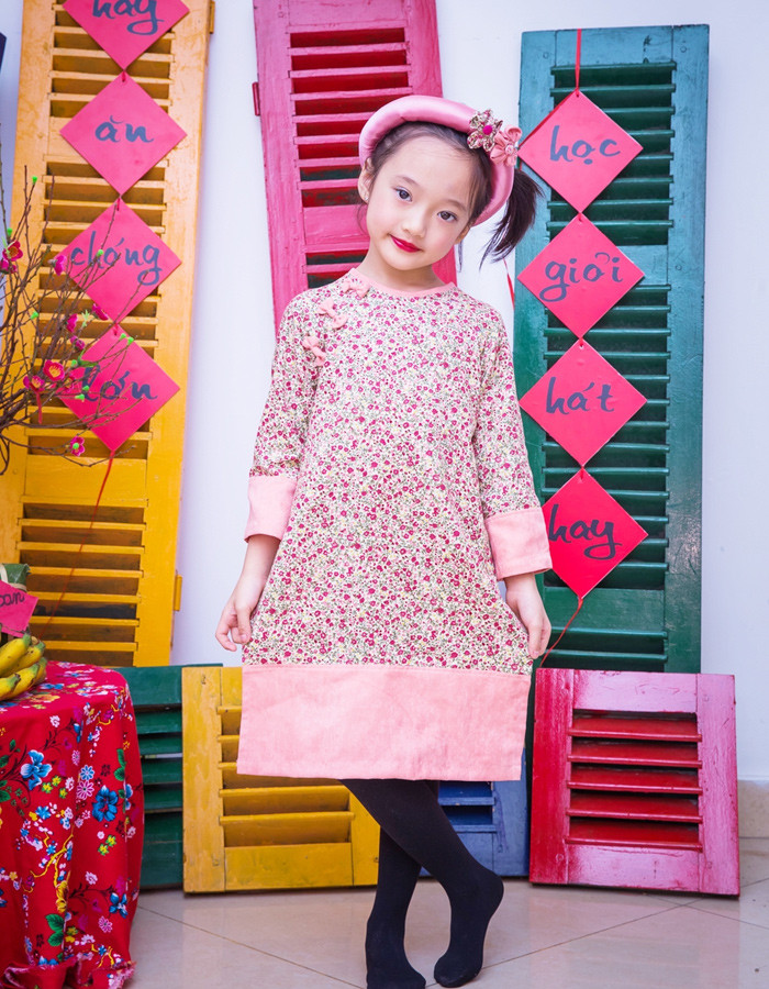 Đôi mắt long lanh và vẻ trong sáng hút hồn của mình trong bộ ảnh chào xuân 2016 của Bảo Anh được nhiều cư dân mạng đánh giá cao.