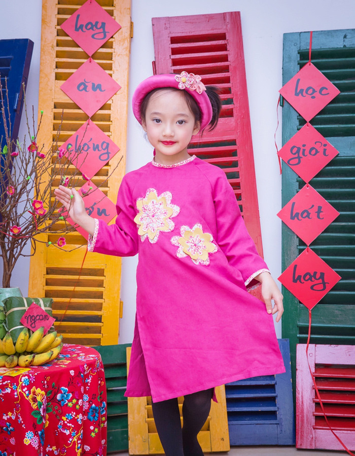 Trương Bảo Anh sinh năm 2009, cô bé này hiện đang học lớp 1 trường Tiểu học Vinschool, Hà Nội.
