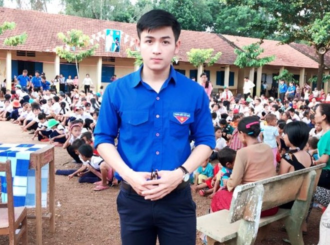 Ngoài công việc chính là lên sóng Phát thanh và Truyền hình thì Hải Dương cũng rất thích tham gia công tác Đoàn, các hoạt động từ thiện, trao quà cho người nghèo, thiếu nhi vùng sâu vùng xa. Theo anh, công việc của anh tuy nhỏ nhưng nó mang lại niềm vui cho nhiều người khó khăn và kém may mắn.