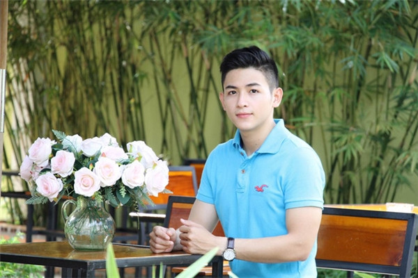 Cũng chính vì sắc đẹp của mình, Hải Dương gặp khá nhiều vướng bận với mạng xã hội. Cụ thể, anh bạn này thường bị mạo danh Facebook để thực hiện một số hành vi "xấu".
