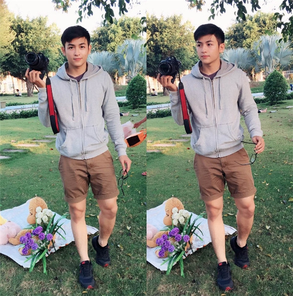 Thế nhưng với tình yêu nghề và chất giọng đặc thù, chàng trai sinh năm 1992 đã chọn công việc là một phát thanh viên để truyền tải thông tin tới nhiều người qua sóng.