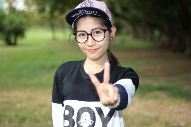 Các thành viên mạng còn lập ra hẳn những topic để trao đổi với nhau bí quyết làm sao được đẹp như hot girl Methaphorn.