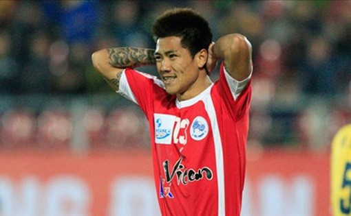 Tuy khi đấu khá nổi bật trong những giải giao hữu tiền SEA Games, Quang Hải đã bị HLV ĐT Việt Nam lúc bấy giờ là Alfred Riedl gạch tên ra khỏi danh sách các cầu thủ đi Nakhon Ratchasima (Thái Lan) và anh đã mất đi cơ hội cuối cùng tham gia cùng đội tuyển U.23 vì năm đó anh đã 23 tuổi.